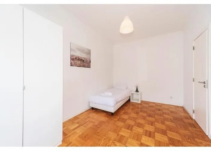 Houze Spacious 4 Bedroom Flat Near Zoo Lejlighed